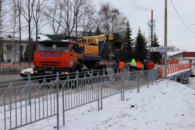 Реконструкция моста через реку Коровку в поселке Искра Октября завершена