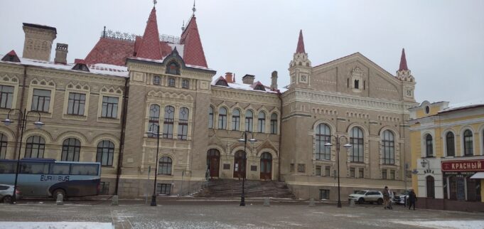 В Рыбинском музее-заповеднике открывается ежегодная выставка городских художников