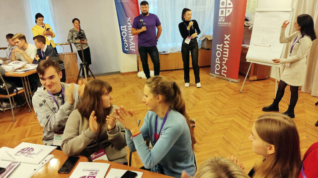 Студенты хотят развлечений и работы