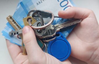 Судебные приставы взыскали почти миллиард рублей с алиментщиков