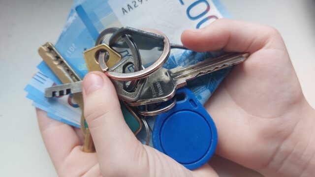 Судебные приставы взыскали почти миллиард рублей с алиментщиков