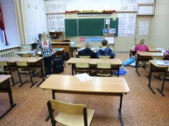 Более 3 300 педагогов области получат увеличенную выплату за классное руководство