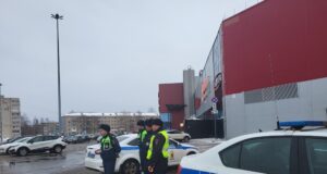 В Рыбинске родители продолжают пренебрегать правилами безопасности, перевозя детей в машине