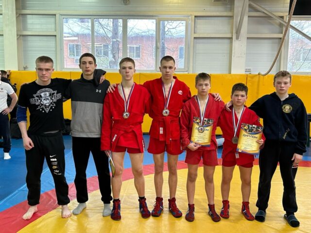 Рыбинские самбисты завоевали награды первенства ЦФО