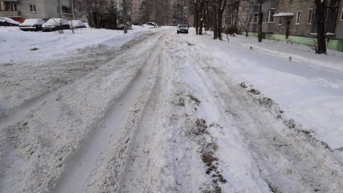 Рыбинцам на заметку: куда жаловаться на некачественную уборку придомовых территорий