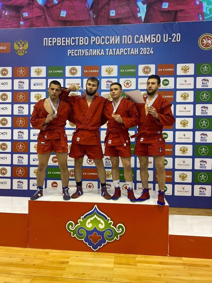 Джамолдин Сандалов завоевал бронзу Первенства России по боевому самбо