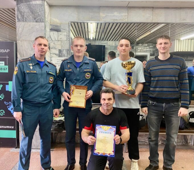 В Рыбинске прошли соревнования по плаванию среди пожарных подразделений памяти Александра Фролова