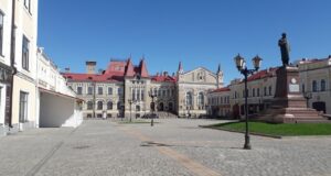 Рыбинцев ждёт новая выставка из фондов музея: «Путешествовать — значит жить»