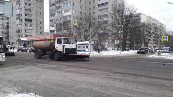 В Рыбинске дан старт на раннее начало весенне-летней уборки города