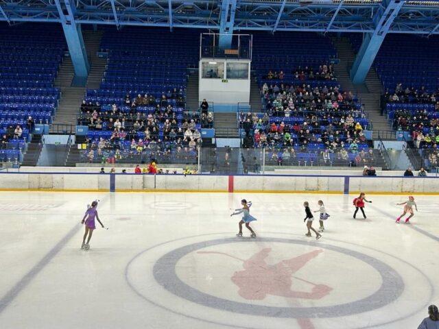 Рыбинцев приглашают насладиться фигурным катанием