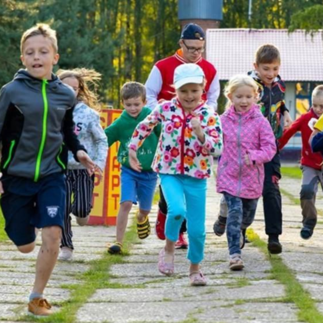 Рыбинцам рассказали, как оформить льготную путевку в детский лагерь