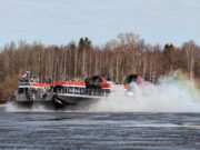 В Рыбинске спустили на лед судно на воздушной подушке «Хаска-10»