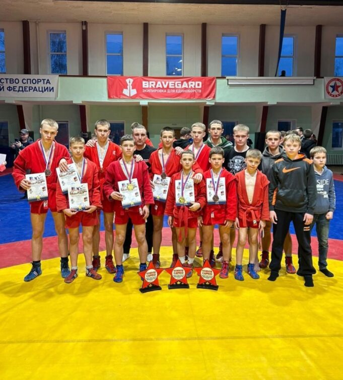 Рыбинцы стали лучшими на турнире по боевому самбо