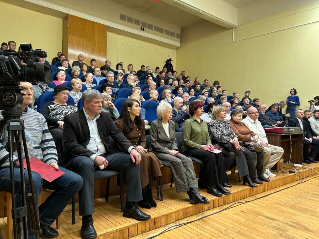 «Услышьте нас!»: рыбинцы выступают против реорганизации онкологического отделения