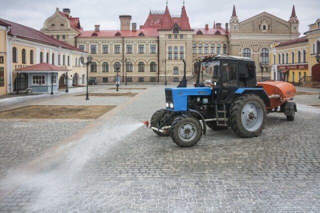 В Рыбинске помыли Красную площадь