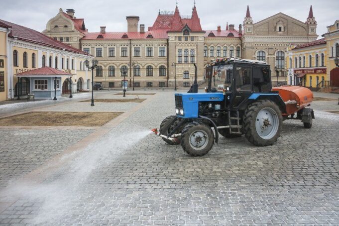 В Рыбинске помыли Красную площадь