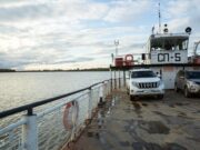 Паромная переправа Глебово-Сменцево начинает работу