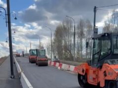 Укладка асфальта на волжском мосту в Рыбинске идет полным ходом