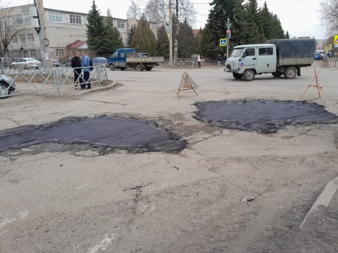 Рыбинцев просят сообщать о нарушениях сроков ямочного ремонта