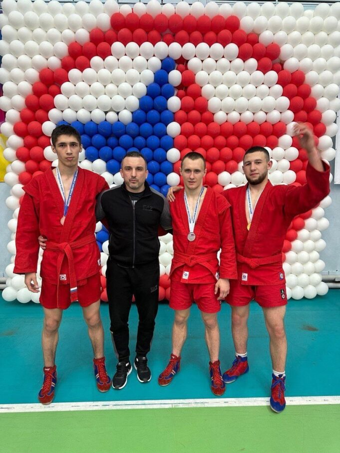 Самбисты из Рыбинска стали лучшими на соревнованиях среди студентов