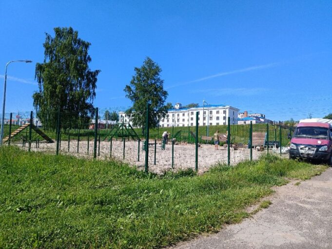 В Рыбинске появится еще пять площадок для выгула собак