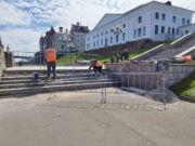 В Рыбинске ремонтируют гранитные ступени на Волжской набережной