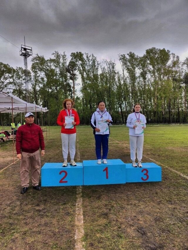 Спортсменка из Рыбинска Анастасия Мусатова завоевала бронзу на Всероссийских соревнованиях по стрельбе из лука