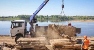 В Рыбинске ремонтируют берегоукрепление в Волжском