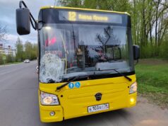 В Рыбинске водитель желтого автобуса сбил пешехода