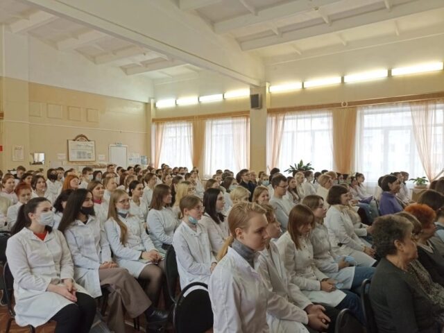 Выпускники девятых классов в Рыбинске смогут получить базовую медицинскую подготовку