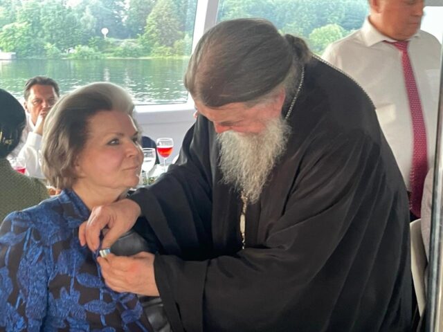 Валентина Терешкова получила золотую медаль Югской иконы Божией Матери
