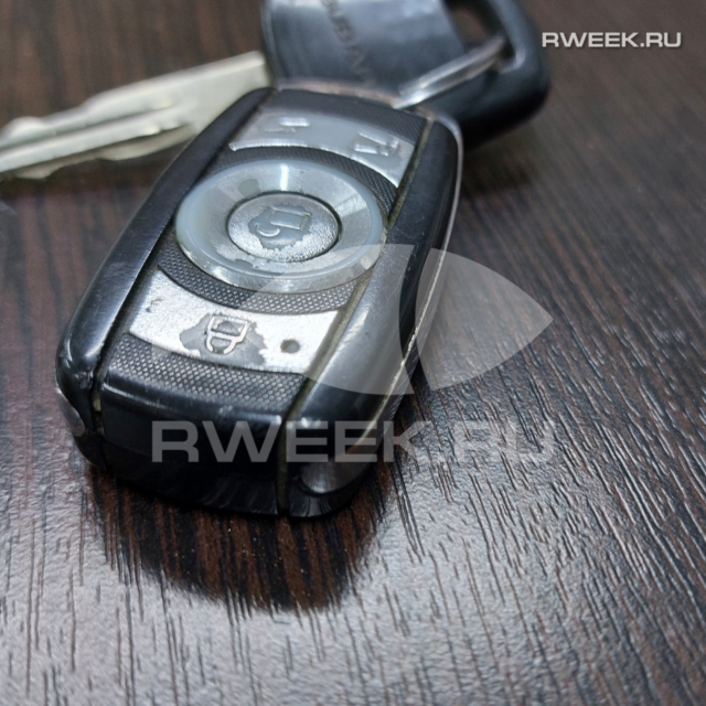 Под Рыбинском нашли разбитую угнанную «десятку»