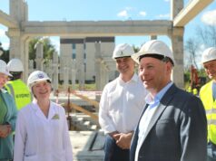 Михаил Евраев проверил ход строительства нового корпуса для областной детской больницы