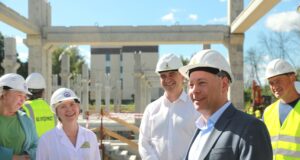 Михаил Евраев проверил ход строительства нового корпуса для областной детской больницы