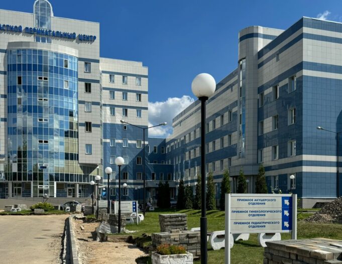 В Ярославской области ремонтируют территории девяти больниц