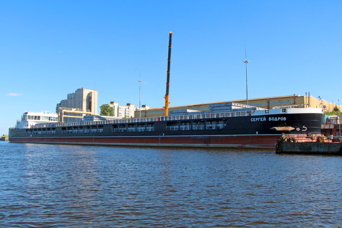 1200 тонн секций плавдока отправятся из Рыбинска в Калининград