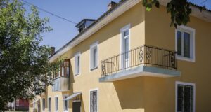 В Рыбинске отремонтировали фасад жилого дома на улице Баженова