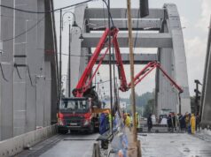 Для бетонирования моста в Рыбинске был организован судоходный реверс