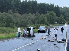 Под Рыбинском перевернулся ВАЗ