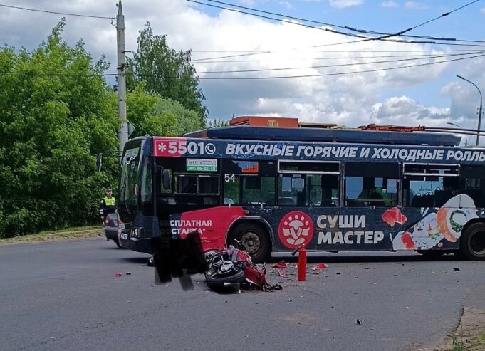Семья погибшего в ДТП с троллейбусом мотоциклиста получила 1,8 миллиона от «Рыбинскэлектротранса»