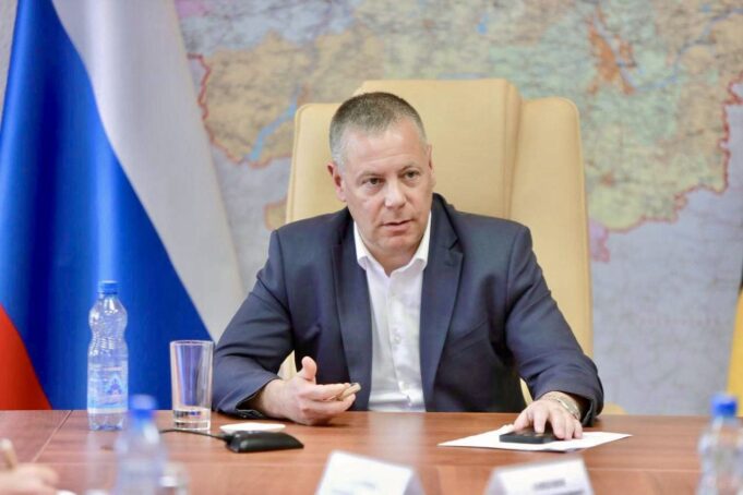 Михаил Евраев поддержал педагогов и родителей школы №42 Ярославля