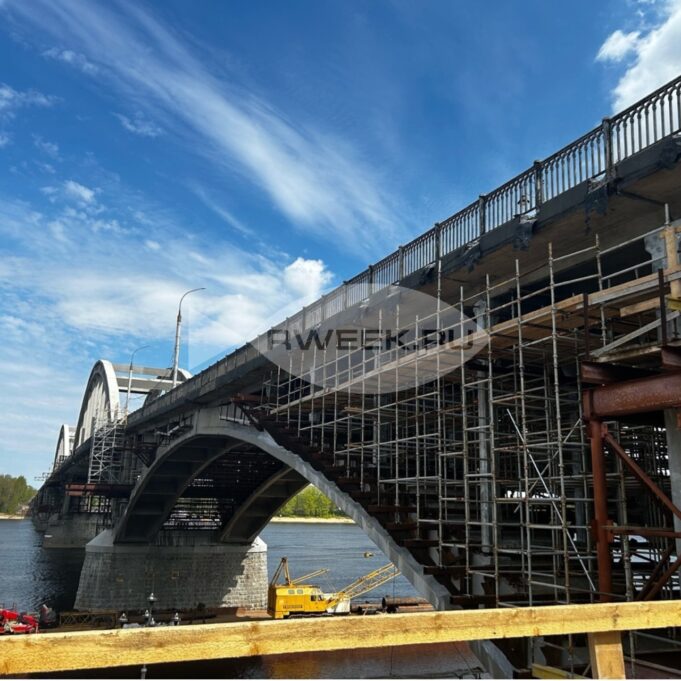 В Рыбинске погиб рабочий во время ремонта моста через Волгу