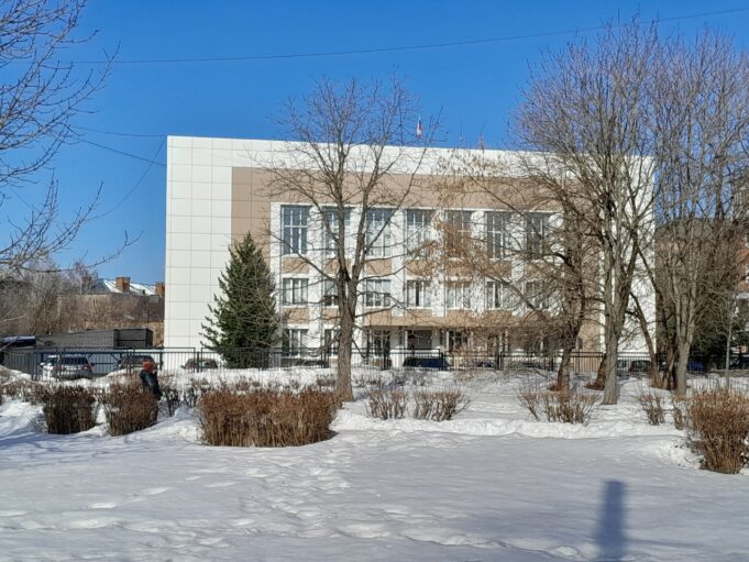 Родители учеников гимназии № 18 в Рыбинске намерены через суд добиться отмены объединения школ