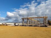 В Рыбинске продолжается строительство ледового корта рядом с «Полетом»