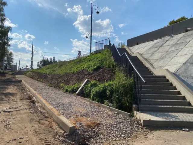 На походах к мосту в Рыбинске оборудуют тротуары