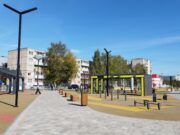 Парк на Суркова дополнят деревьями и малыми архитектурными формами