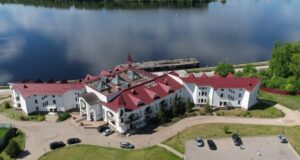 В Угличе и Ростове выставили на торги гостиницы в исторических центрах