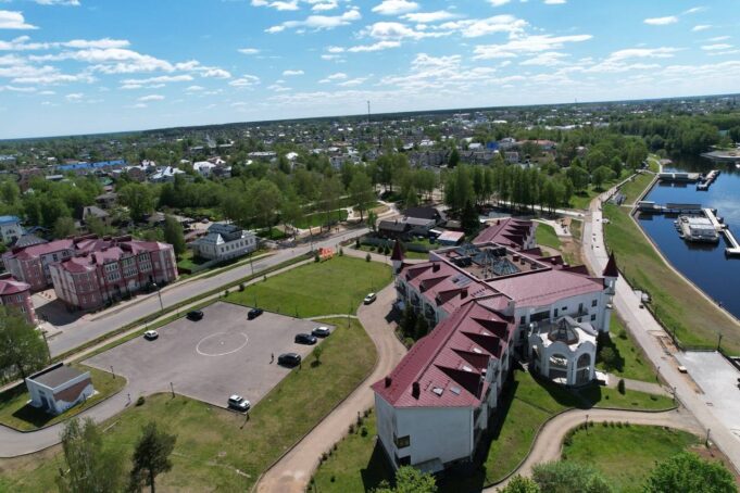 Имущество двух гостиниц в Ярославской области продадут на аукционе