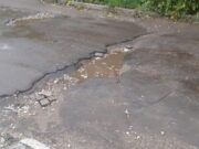 В Рыбинске устранят деформации и повреждения на дорогах горячей асфальтобетонной смесью