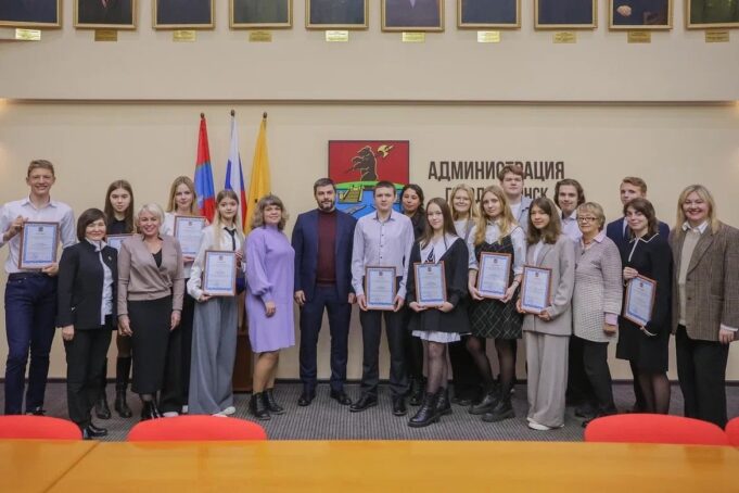 15 старшеклассников из Рыбинска будут получать стипендию за отличную учебу